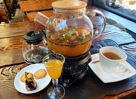 Чай из сосновых шишек с медом